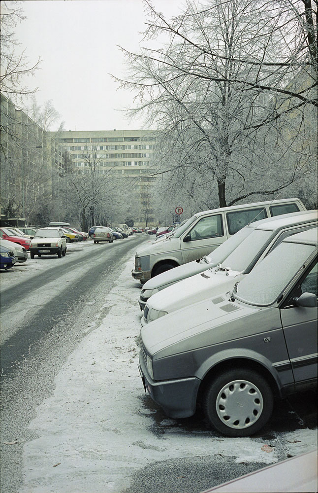 sídliště Prosek, Praha, Bílinská, parkoviště, zima, sníh